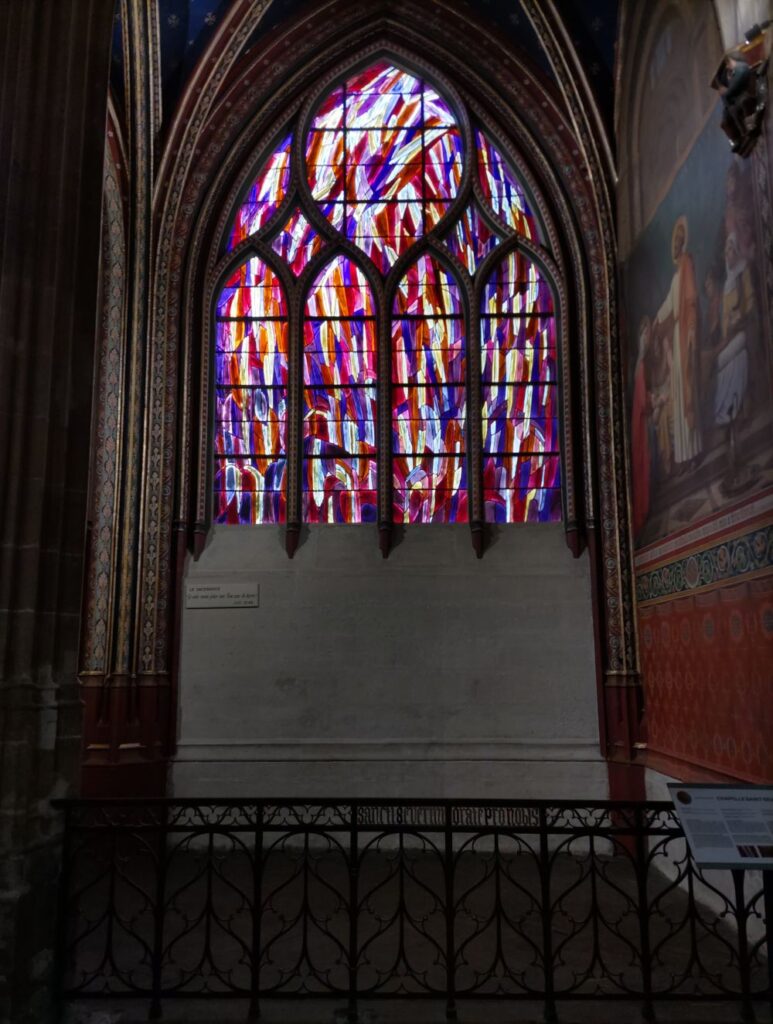 ジャン・バゼーヌのステンドグラス『叙階』